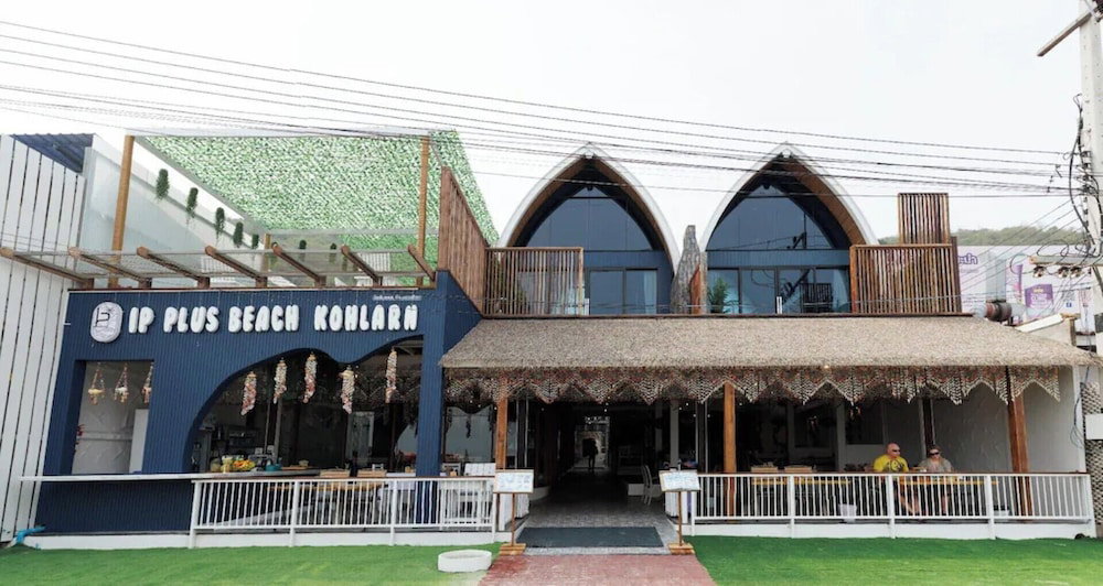 IP Plus Beach Resort, ประเทศไทย