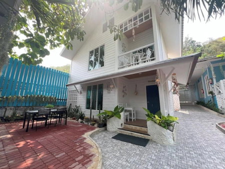 IP Plus Beach Resort, Koh Lan, Thailand