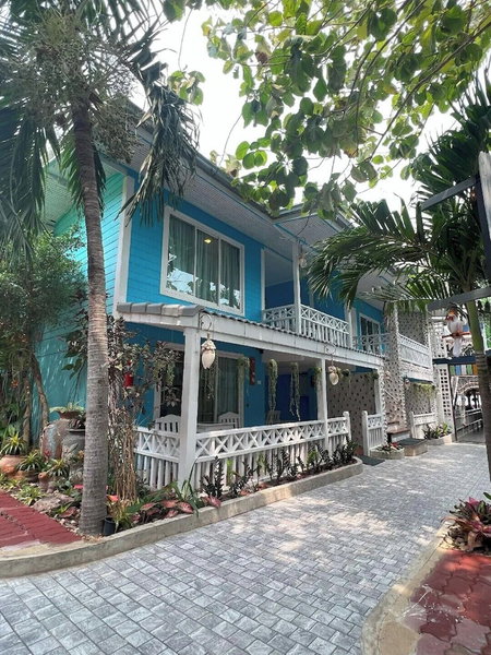 IP Plus Beach Resort, Koh Lan, Thailand