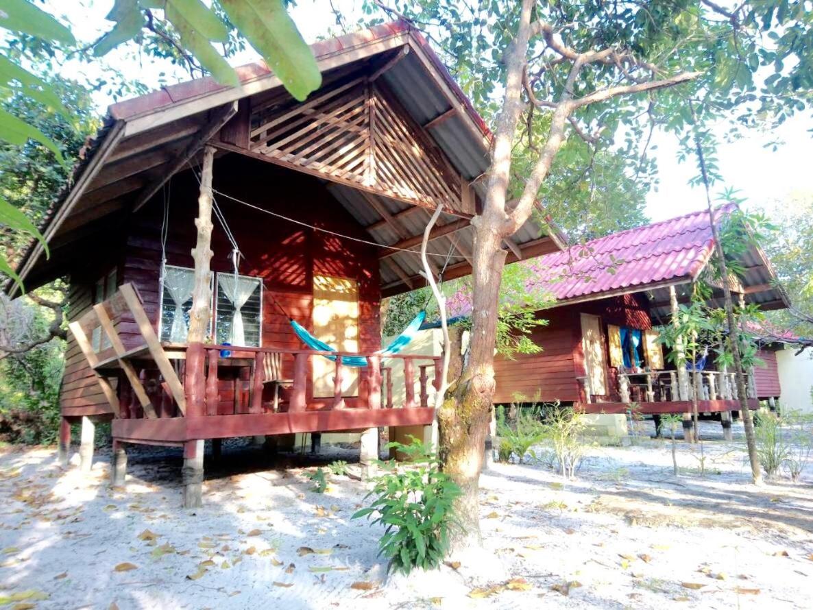 Hotel · Lucky Resort, Ko Phayam