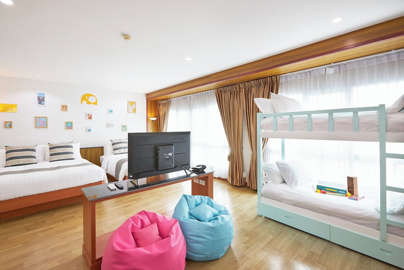 Cozy Don Mueang Hotel, Bangkok, Thailand
