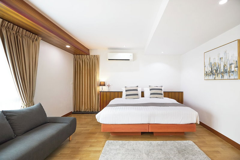 Cozy Don Mueang Hotel, Bangkok, Thailand