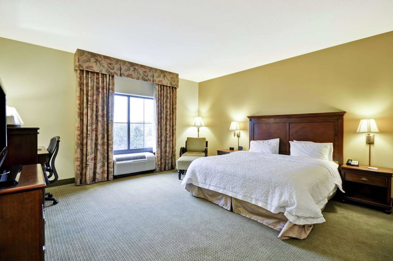 Hampton Inn & Suites North Charleston-University Boulevard, Charleston, United States