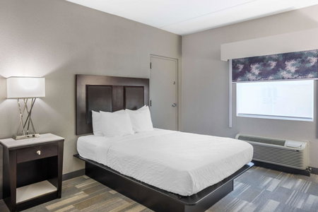 Best Western Plus Wilkes Barre-Scranton Airport Hotel, Pittston, United States