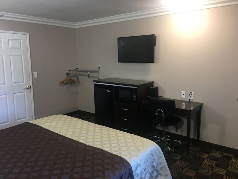 Hotel Seville, Ontario, United States