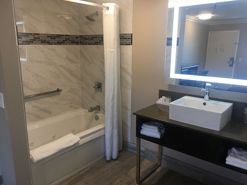 Hotel Seville, Ontario, United States