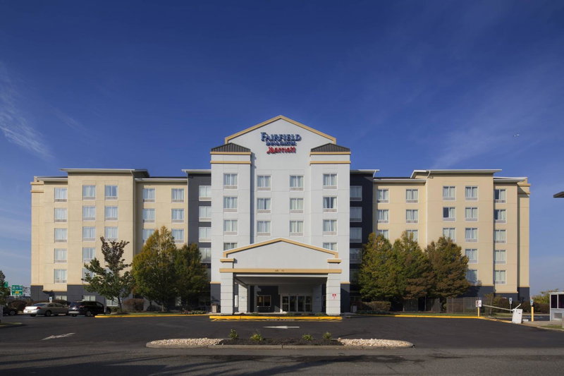 Fairfield Inn & Suites by Marriott Newark Liberty International Airport, Newark, United States