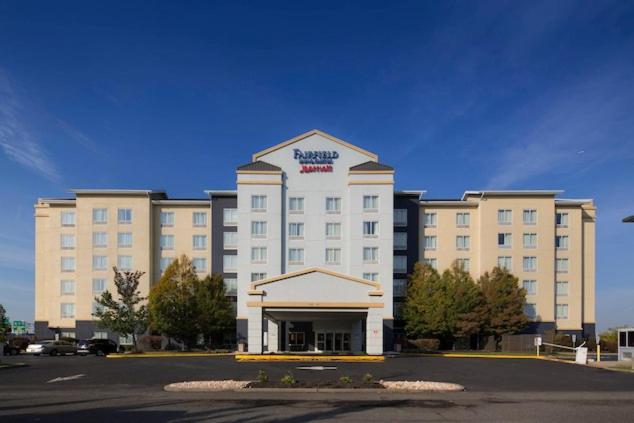 Fairfield Inn & Suites by Marriott Newark Liberty International Airport, Newark, United States
