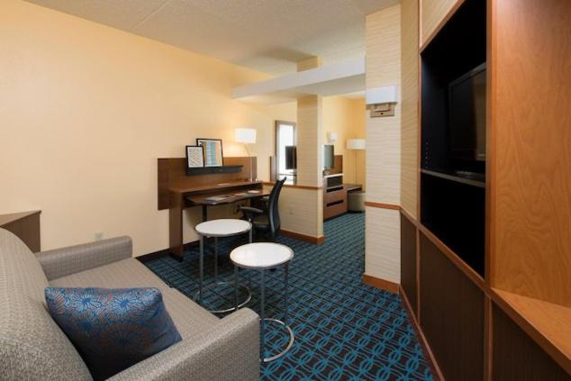 Fairfield Inn & Suites by Marriott Newark Liberty International Airport, Newark, United States
