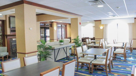 Holiday Inn Express Hotel & Suites Manchester - Airport by IHG, Manchester, United States