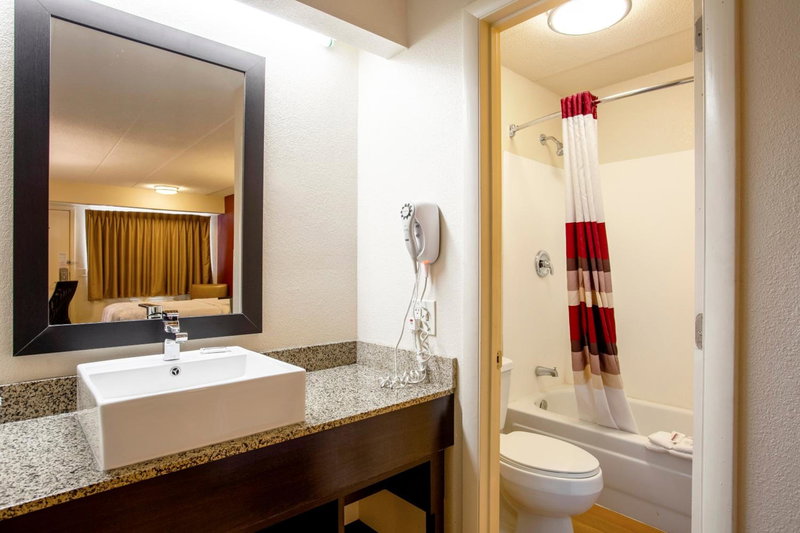 Red Roof Inn PLUS+ Pittsburgh East - Monroeville, Monroeville, United States