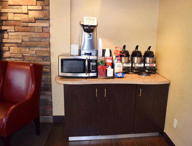 Red Roof Inn PLUS+ Pittsburgh East - Monroeville, Monroeville, United States
