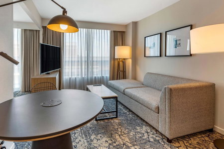 Sheraton Suites Old Town Alexandria, Alexandria, United States