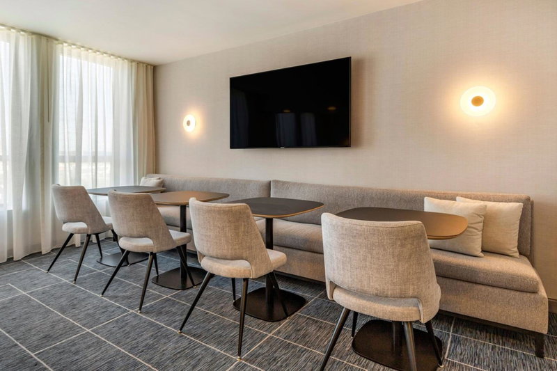 Sheraton Suites Old Town Alexandria, Alexandria, United States