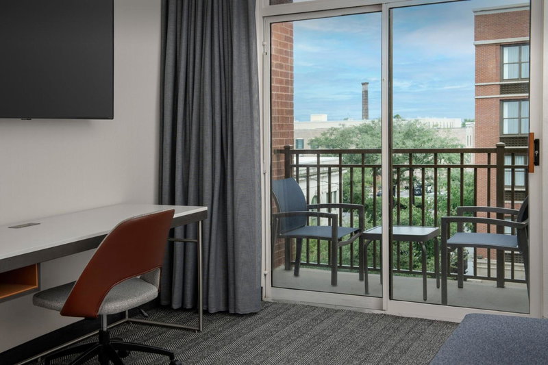 Courtyard by Marriott Savannah Downtown - Historic District, Savannah, United States