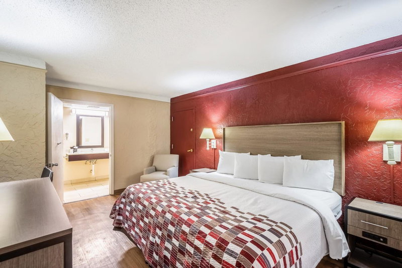 Red Roof Inn Tampa Bay - St. Petersburg, St Petersburg, United States