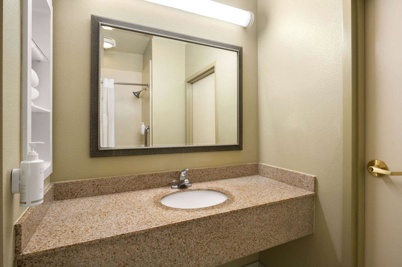 Hotel Marguerite South Anaheim - Garden Grove, Trademark Collection by Wyndham, Anaheim, United States