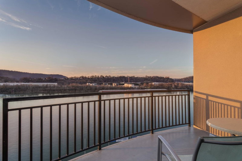 SpringHill Suites by Marriott Downtown Chattanooga/Cameron Harbor, Chattanooga, United States