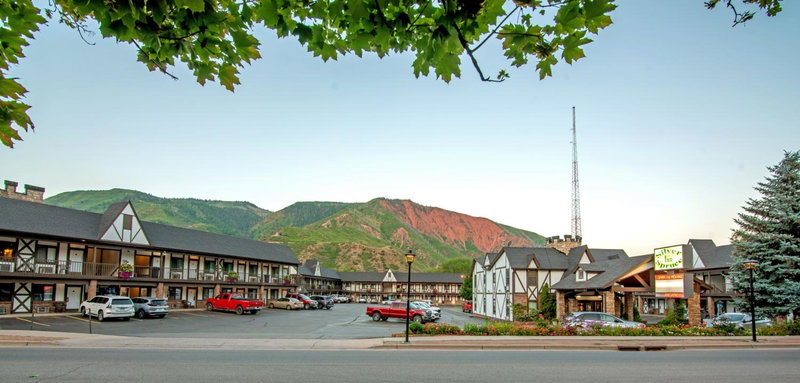 Silver Spruce Inn, Glenwood Springs, United States