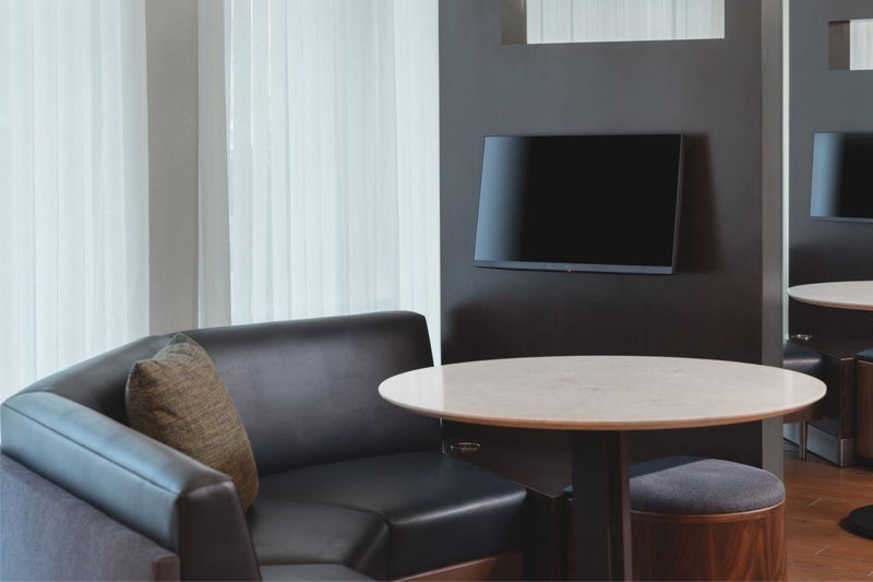 Courtyard by Marriott Providence Lincoln, Lincoln, United States