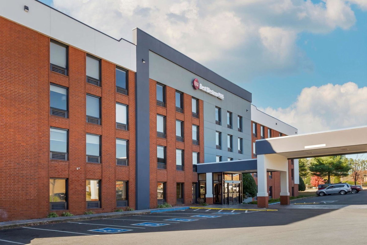 Hotel · Best Western PLUS Executive Hotel Richmond, Richmond