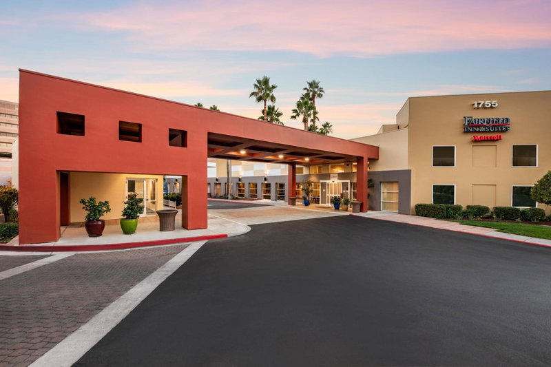 Fairfield Inn and Suites by Marriott San Jose Airport, San Jose, United States