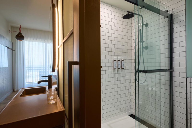 Moxy Virginia Beach Oceanfront, Virginia Beach, United States