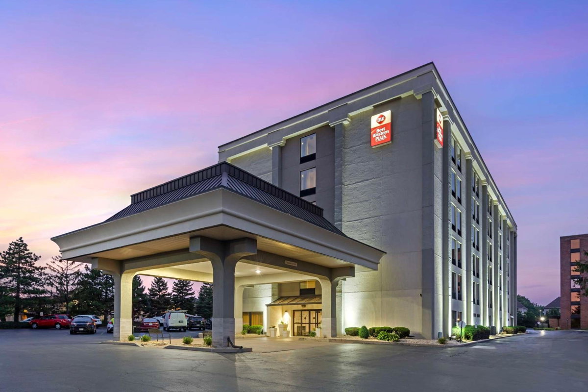 Hotel · Best Western Plus Chicagoland - Countryside, Countryside