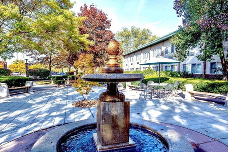 DoubleTree by Hilton Providence Airport Warwick, Warwick, United States