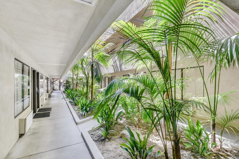 Anaheim Desert Inn & Suites, Anaheim, United States