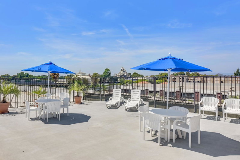 Anaheim Desert Inn & Suites, Anaheim, United States