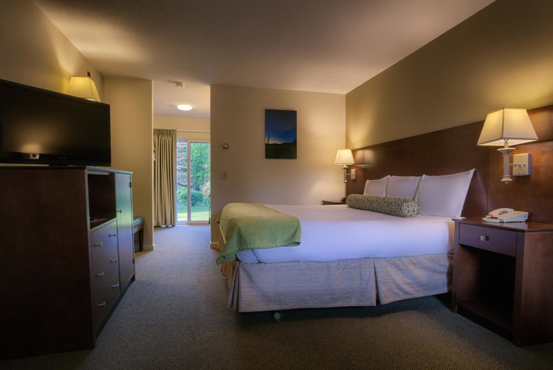 Sun & Ski Inn and Suites, Stowe, United States