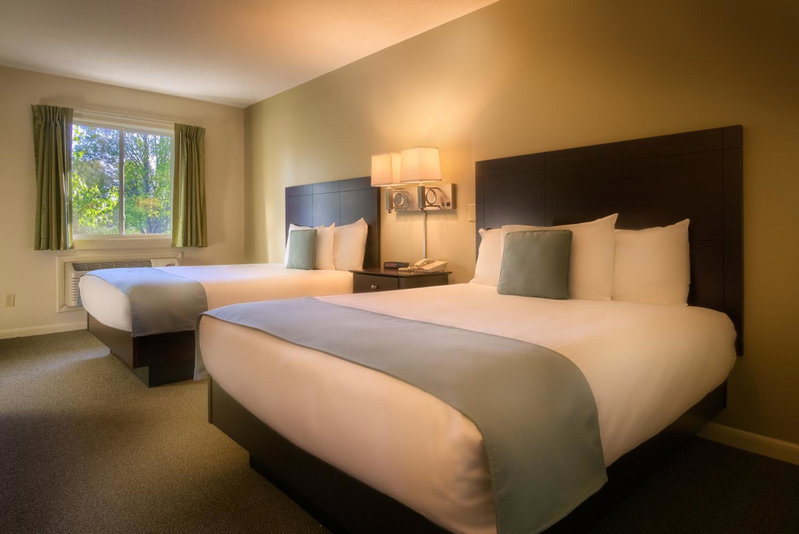 Sun & Ski Inn and Suites, Stowe, United States
