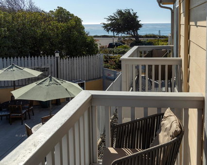 Pelican Inn & Suites, Cambria, United States