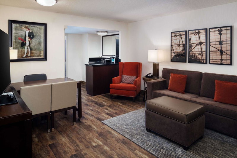 Embassy Suites by Hilton Washington DC Chevy Chase Pavilion, Washington, United States