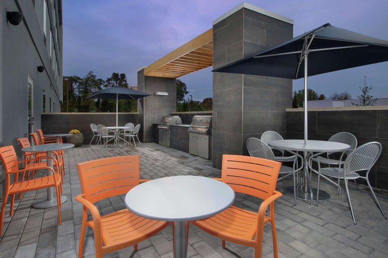 Home2 Suites By Hilton Charlottesville Downtown, Charlottesville, United States