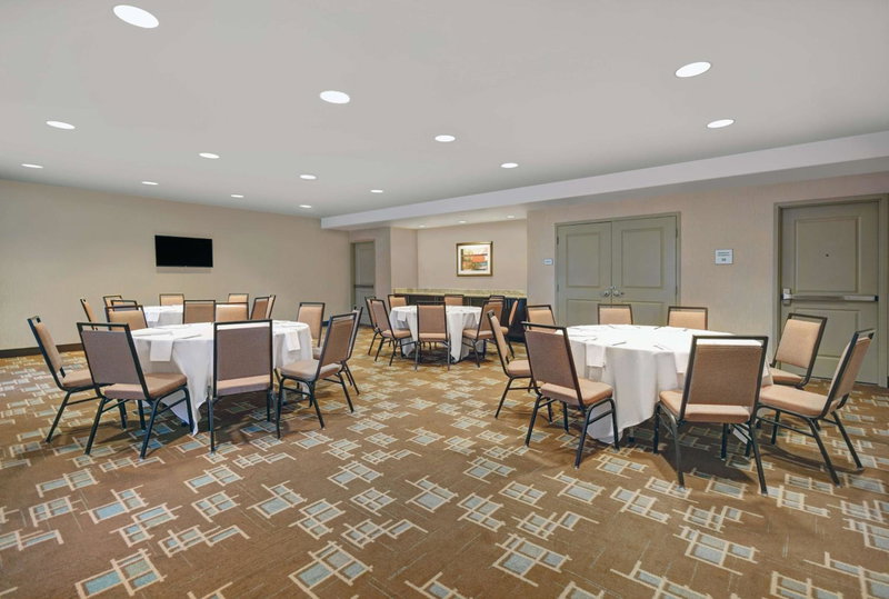 Hampton Inn and Suites Robbinsville, Robbinsville, United States
