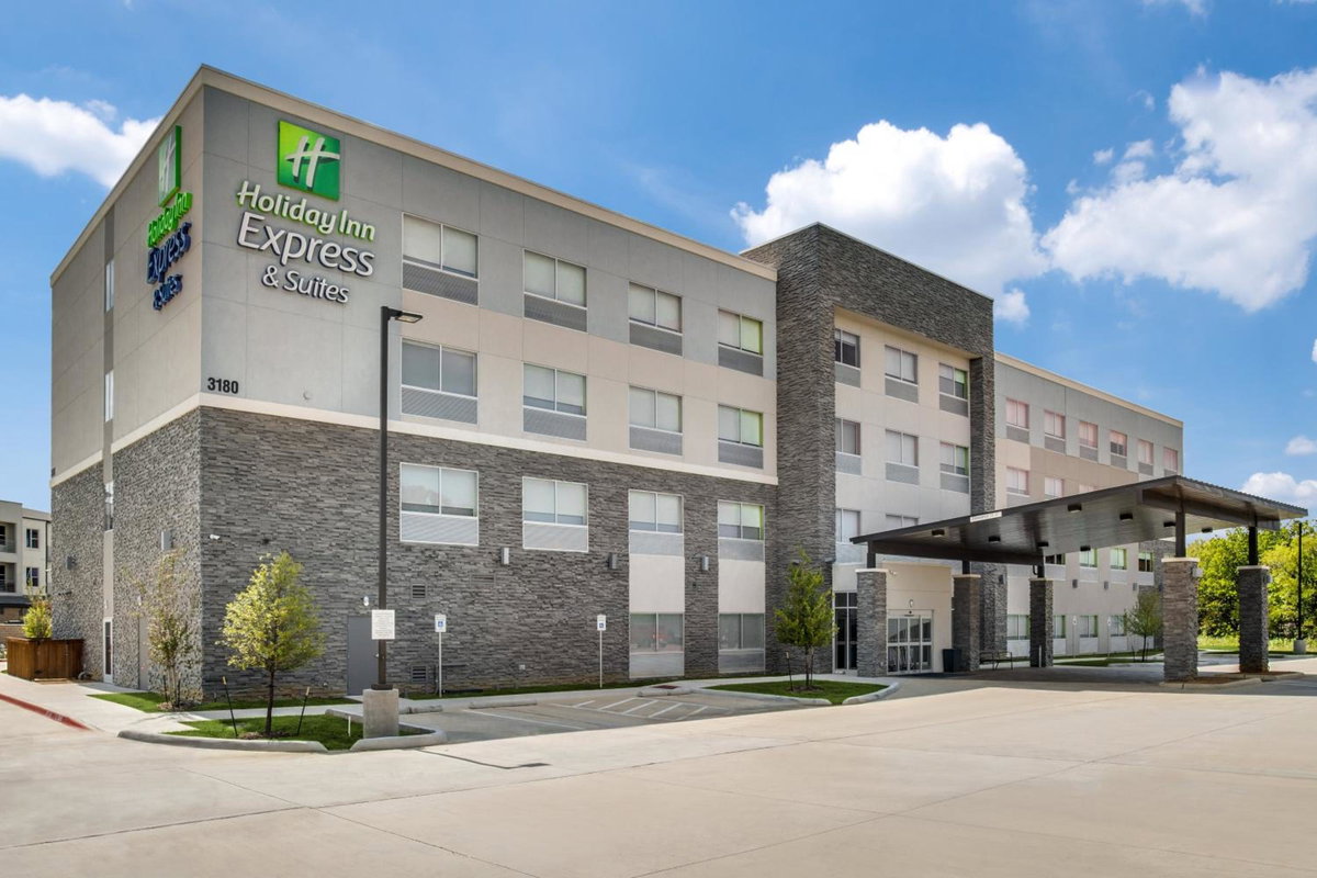 Hotel · Holiday Inn Express & Suites - Denton South by IHG, Denton