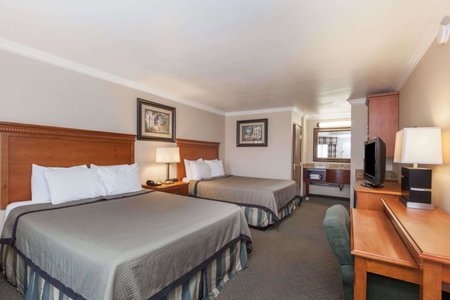 Travelodge by Wyndham Sylmar CA, Sylmar, United States
