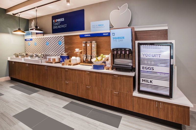 Holiday Inn Express Hotel & Suites Columbus Univ Area - Osu by IHG, Columbus, United States