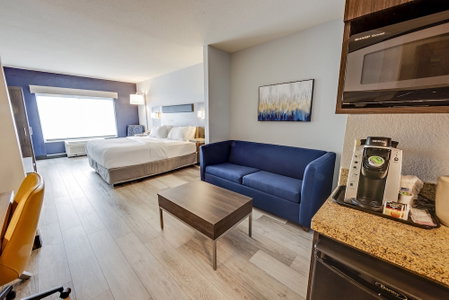 Holiday Inn Express Hotel & Suites Columbus Univ Area - Osu by IHG, Columbus, United States