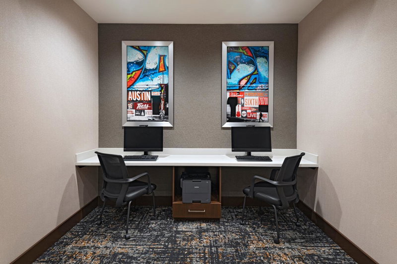 Hyatt Place Austin Lake Travis/Four Points, Austin, United States