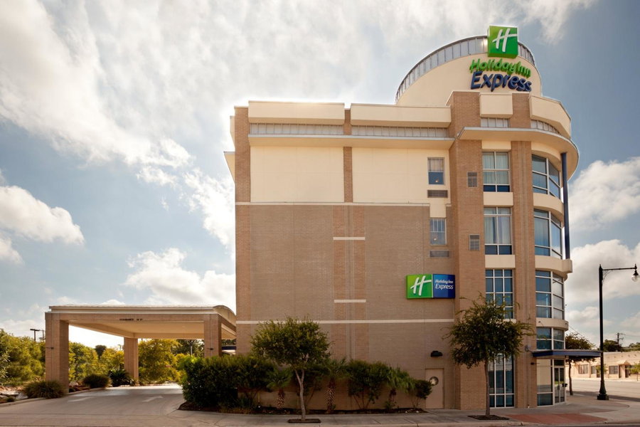 Holiday Inn Express Hotel & Suites San Antonio - Rivercenter Area by IHG, San Antonio, United States