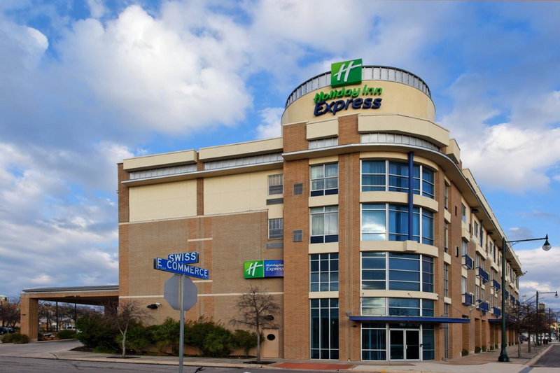 Holiday Inn Express Hotel & Suites San Antonio - Rivercenter Area by IHG, San Antonio, United States