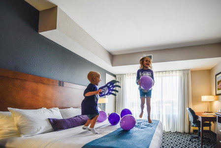 Bluemont Hotel, Manhattan, United States