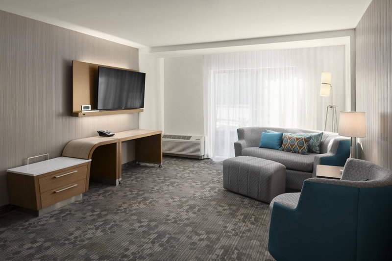 Courtyard by Marriott Seattle Northgate, Seattle, United States