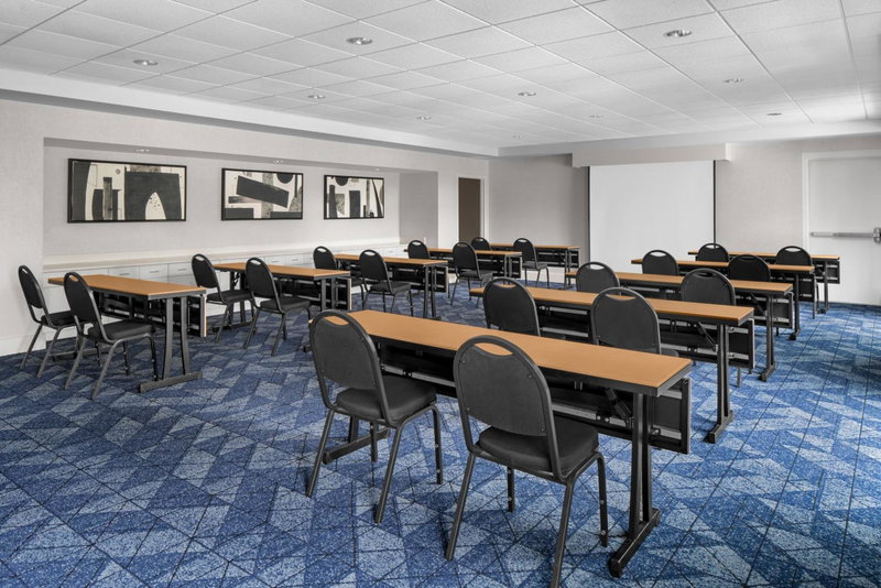Courtyard by Marriott Charleston Summerville, Summerville, United States