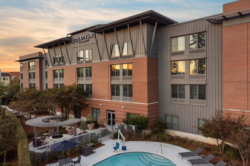 Courtyard by Marriott Charleston Summerville, Summerville, United States