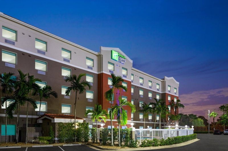 Holiday Inn Express & Suites Pembroke Pines-Sheridan St by IHG, Pembroke Pines, United States