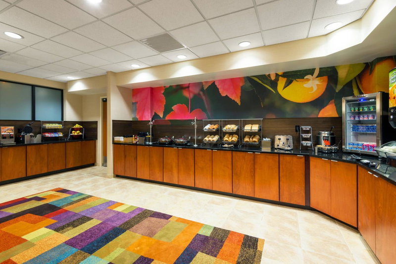 Fairfield Inn & Suites Louisville Downtown, Louisville, United States